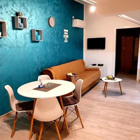Azra Apartment